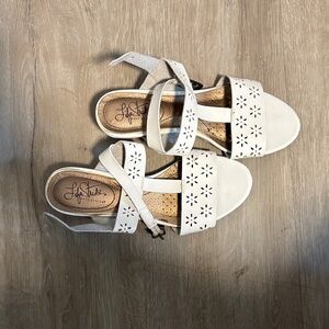 Life Stride Women's White Floral Sandals